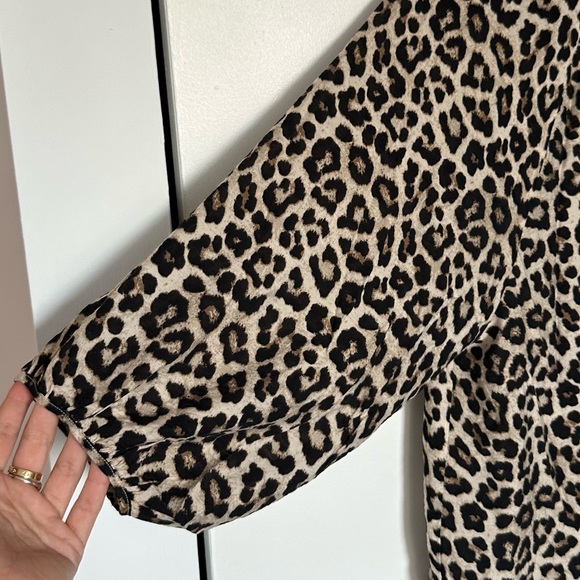 H&M Leopard Print BabyDoll Smock Dress - Picture 4 of 11